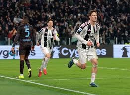 ＂曼联气炸？被英超盲哨坑惨！对手禁区内4次疑似手球未判，锁喉仅黄牌